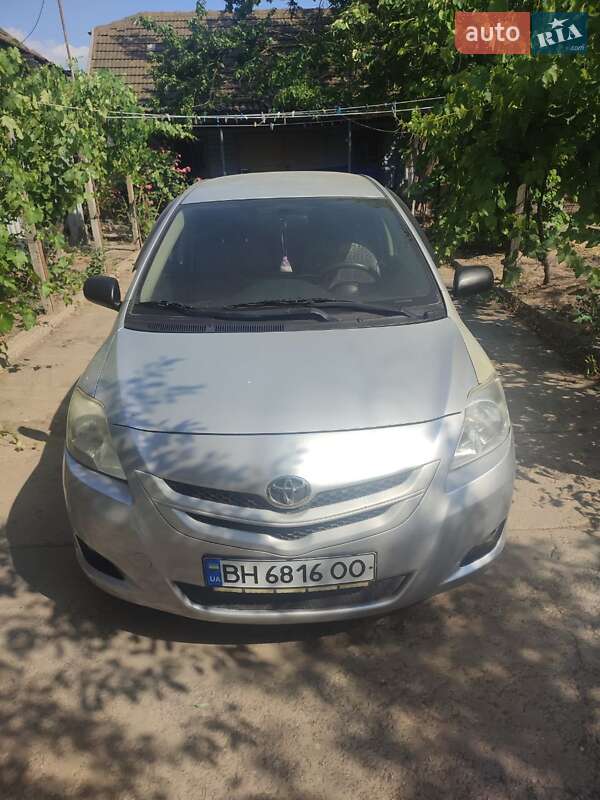 2006 toyota yaris