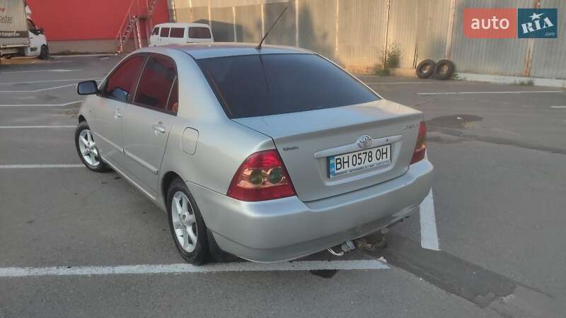 2005 toyota corolla