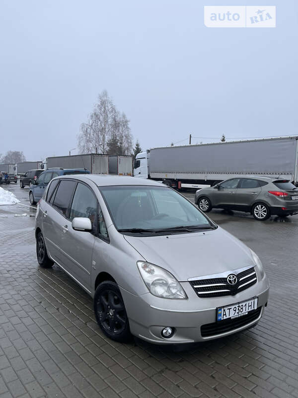 2001 toyota corolla verso