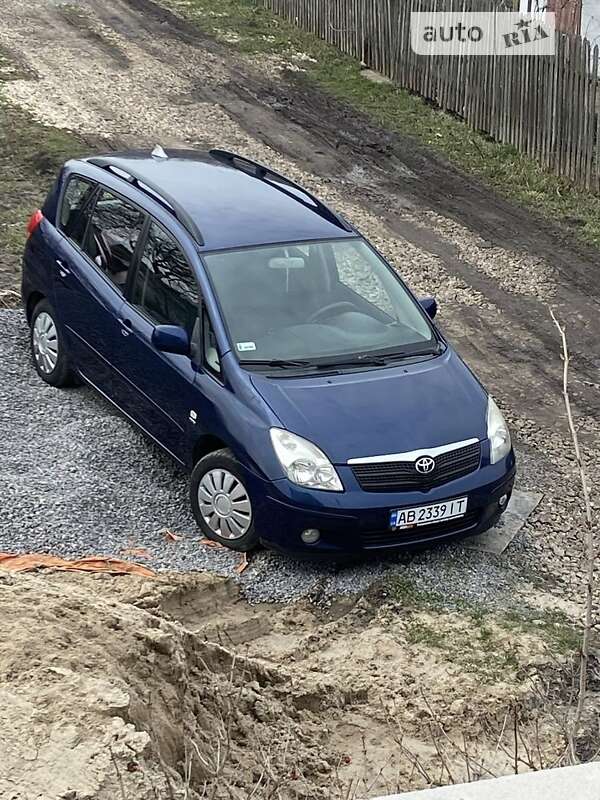 2001 toyota corolla verso