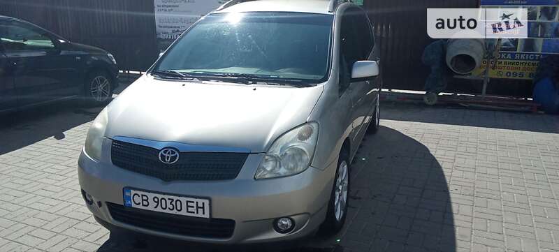2002 toyota corolla verso