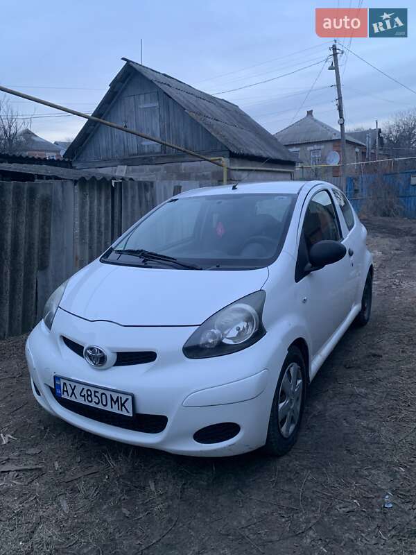 2010 toyota aygo