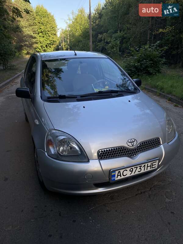 1999 toyota yaris