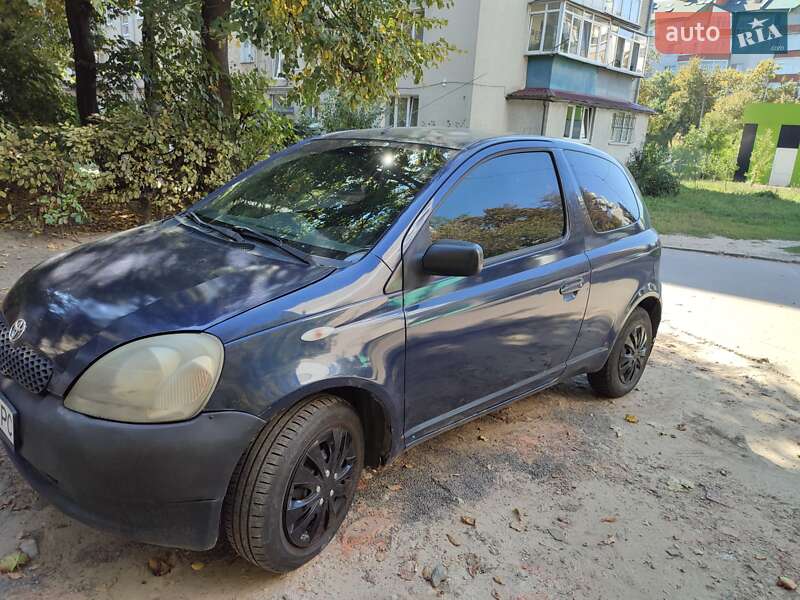 2000 toyota yaris