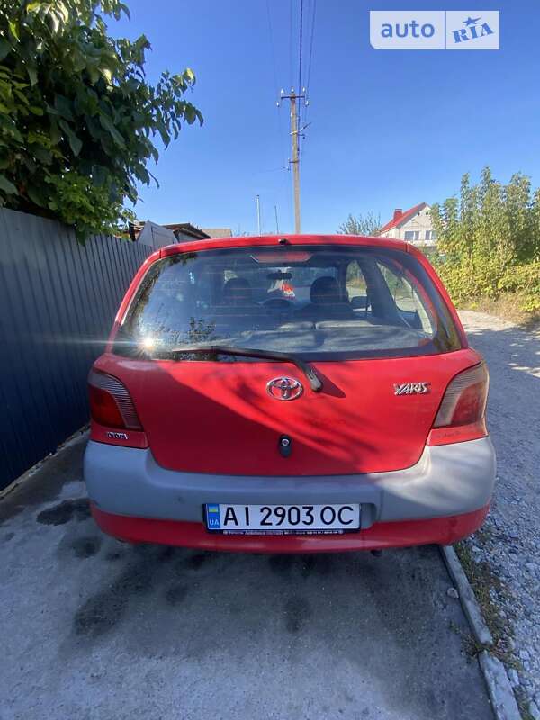 2000 toyota yaris