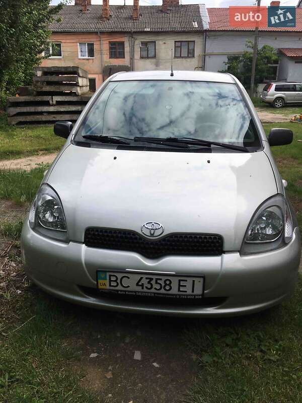 1999 toyota yaris
