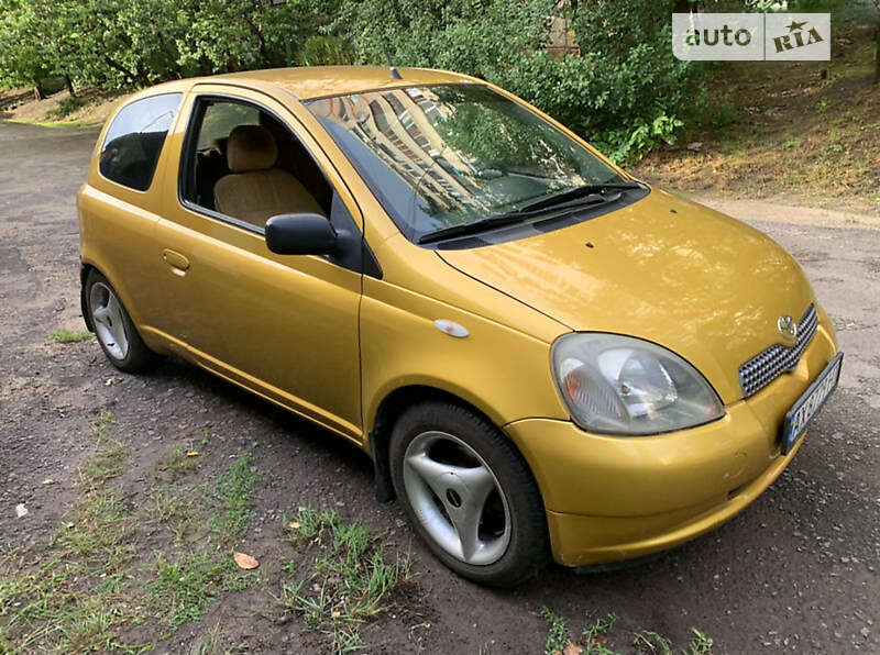 2000 toyota yaris