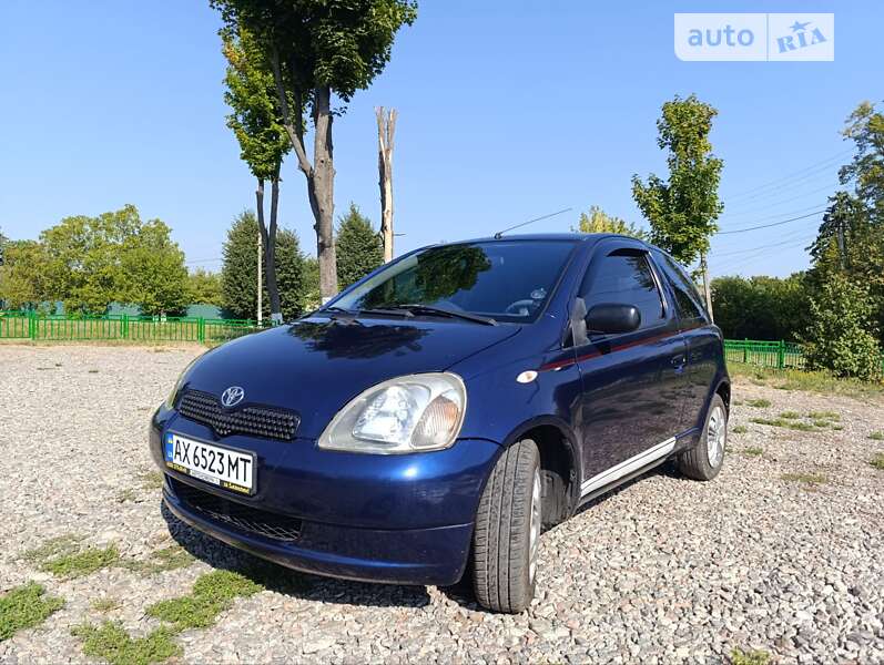 2000 toyota yaris