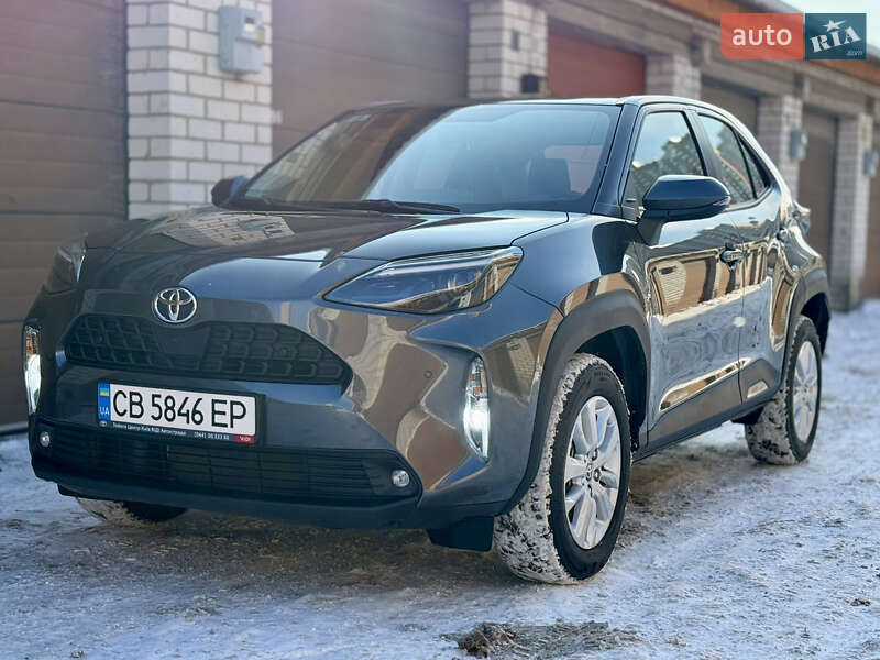 2024 toyota yaris cross