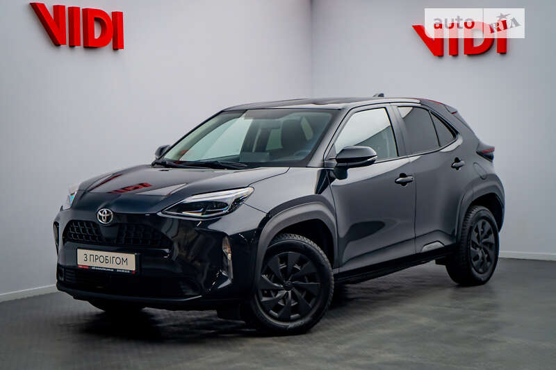 2023 toyota yaris cross