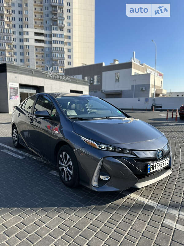 2021 toyota prius