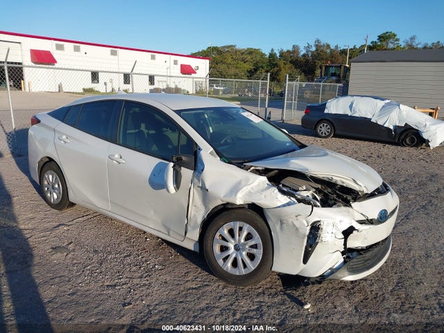 2021 toyota prius