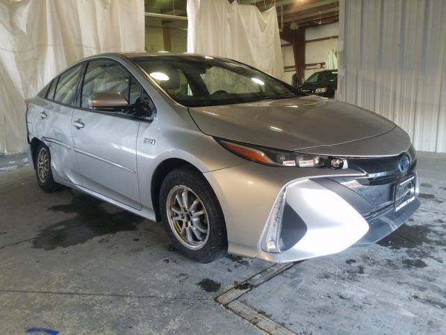 2017 toyota prius prim