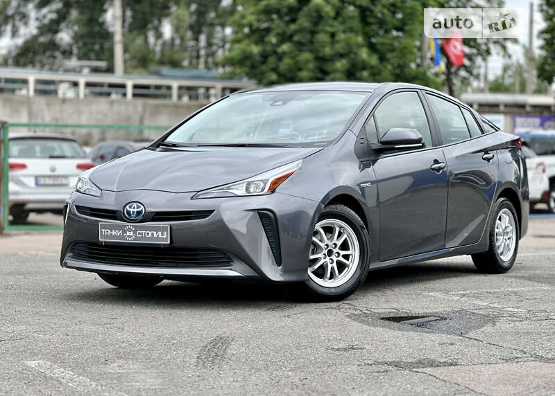 2019 toyota prius