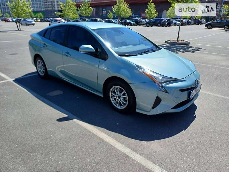2016 toyota prius