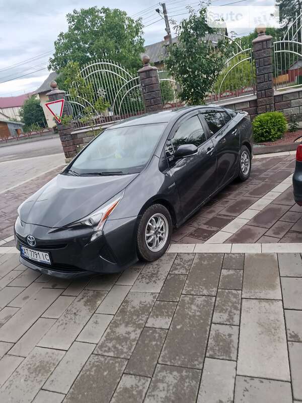 2016 toyota prius
