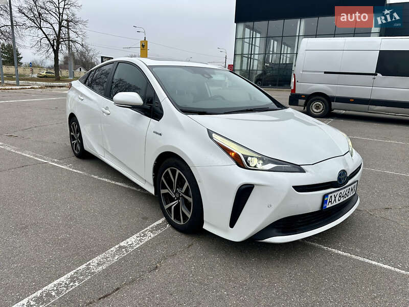 2019 toyota prius