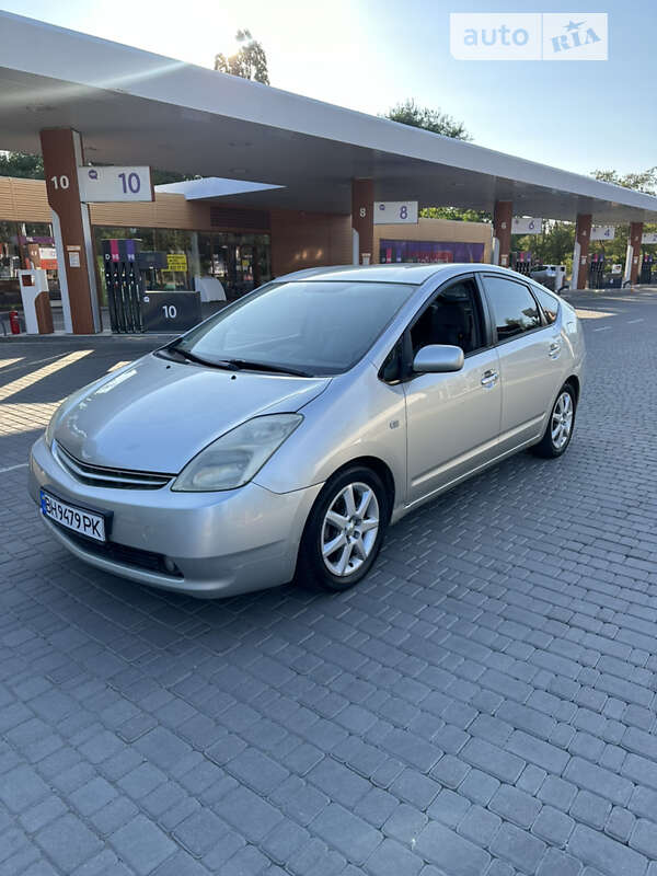2004 toyota prius