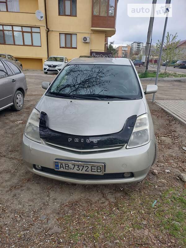 2004 toyota prius