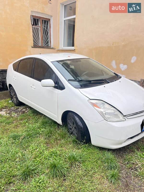 2004 toyota prius