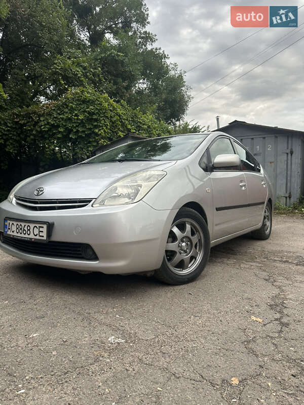 2005 toyota prius