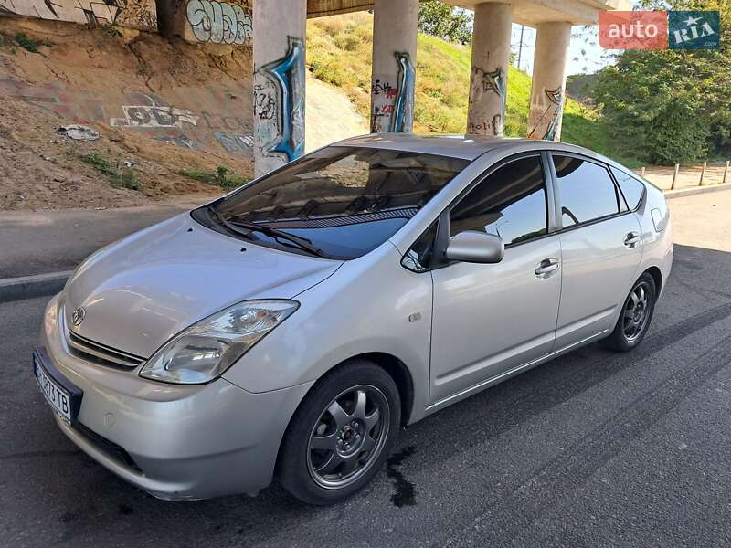 2005 toyota prius