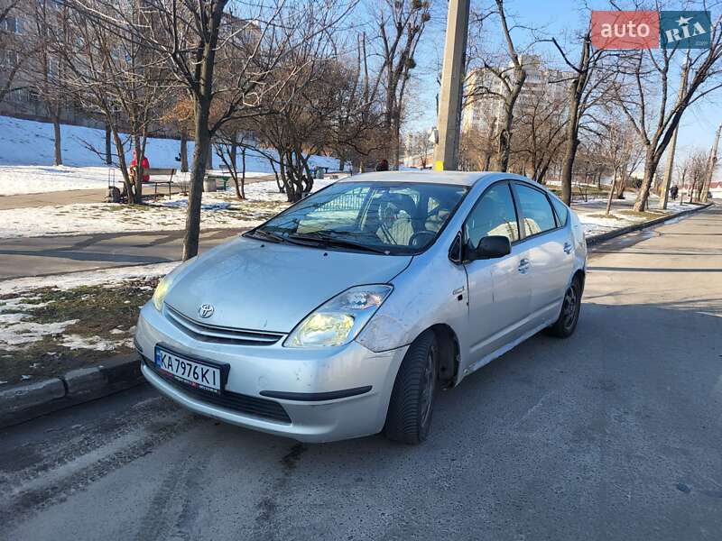 2005 toyota prius