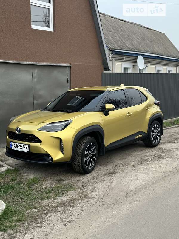 2022 toyota yaris cross