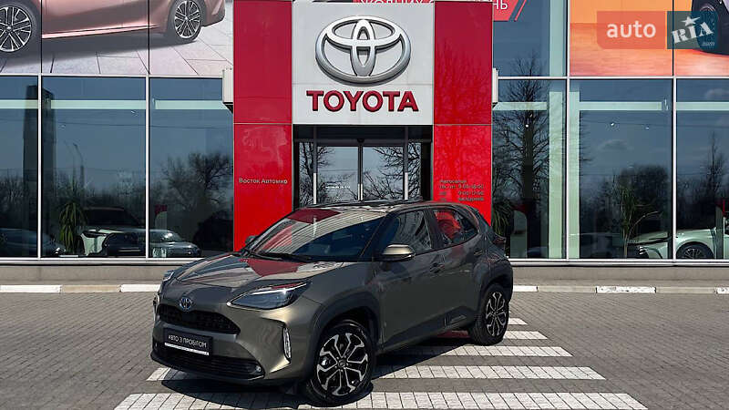 2023 toyota yaris cross