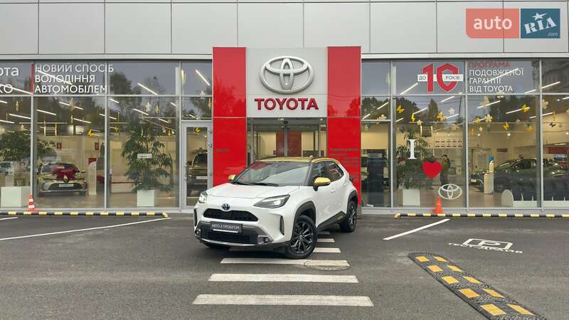 2024 toyota yaris cross