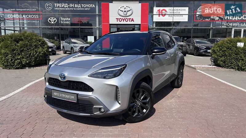 2023 toyota yaris cross