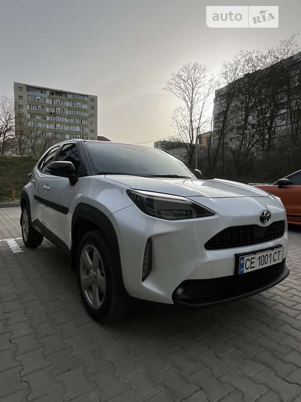 2022 toyota yaris cross