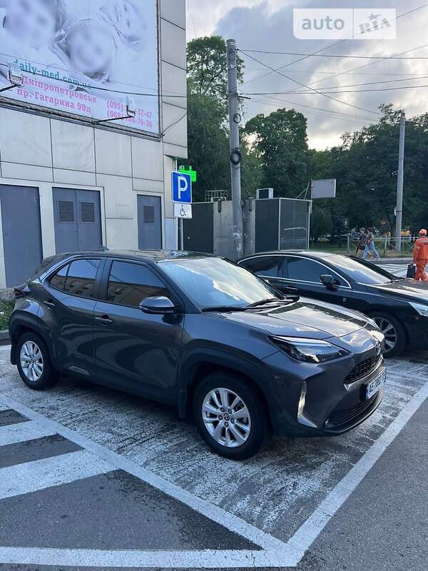 2022 toyota yaris cross