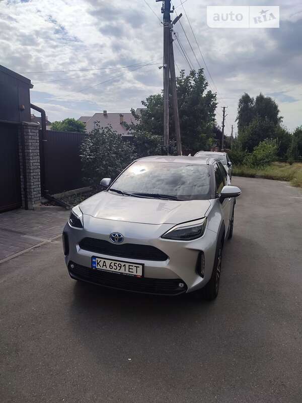 2022 toyota yaris cross