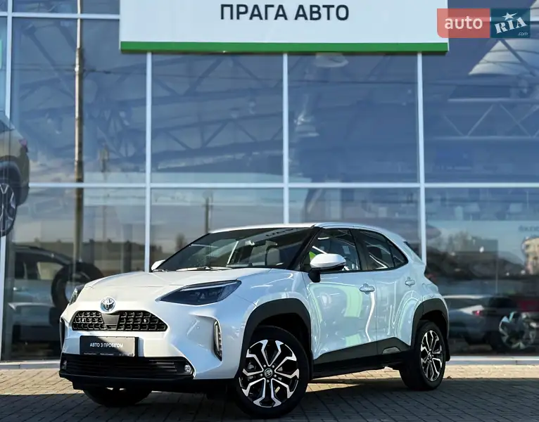 2023 toyota yaris cross