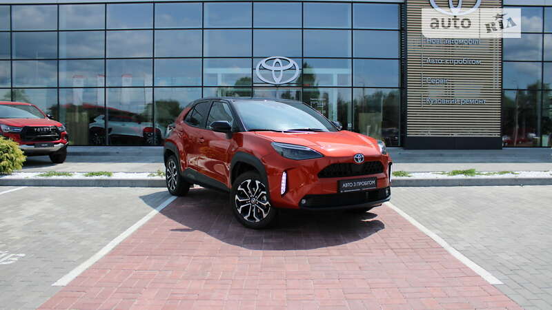 2023 toyota yaris cross