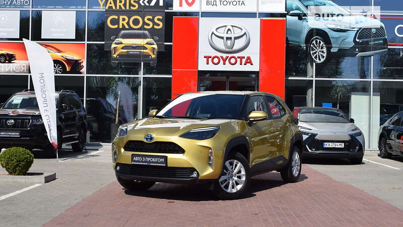 2022 toyota yaris cross