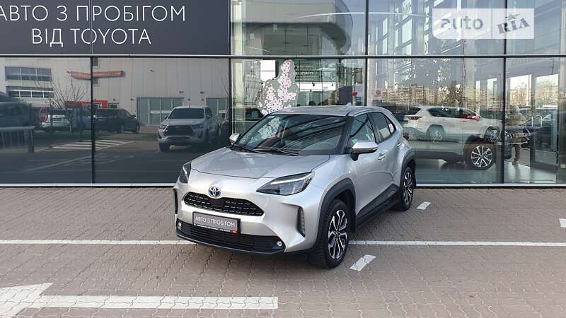 2022 toyota yaris cross