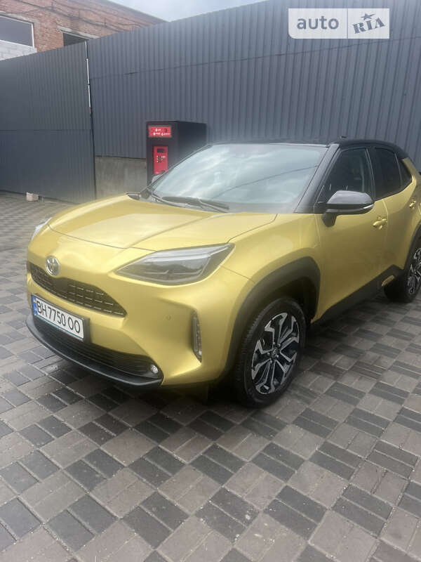 2022 toyota yaris cross