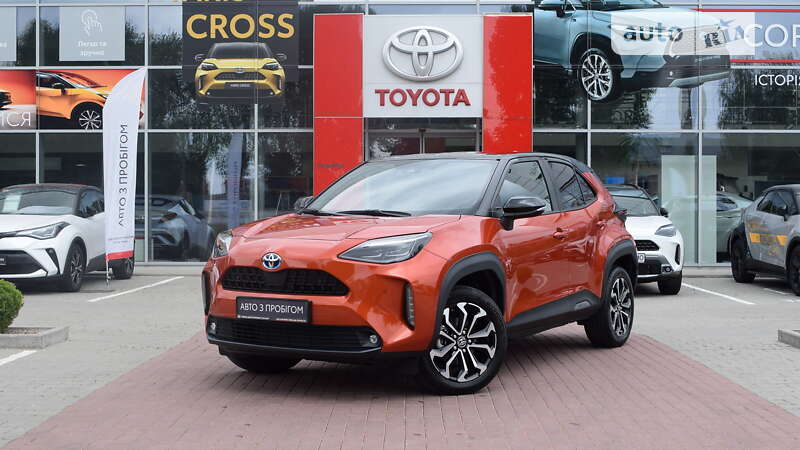 2023 toyota yaris cross