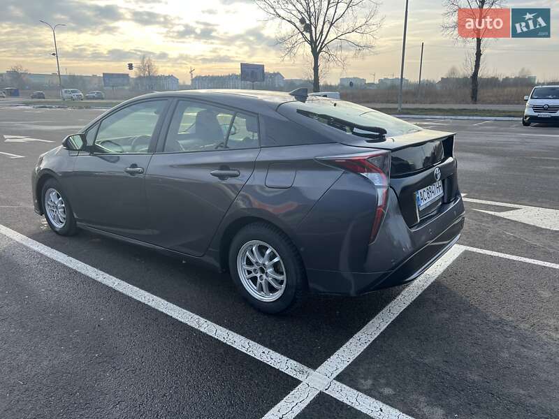 2018 toyota prius