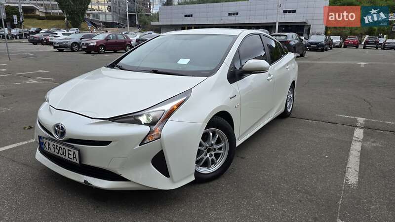 2016 toyota prius