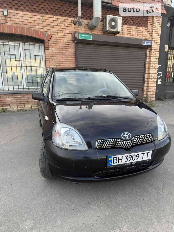2002 toyota yaris