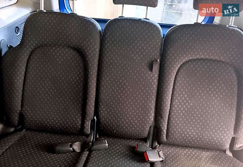 2003 toyota yaris verso