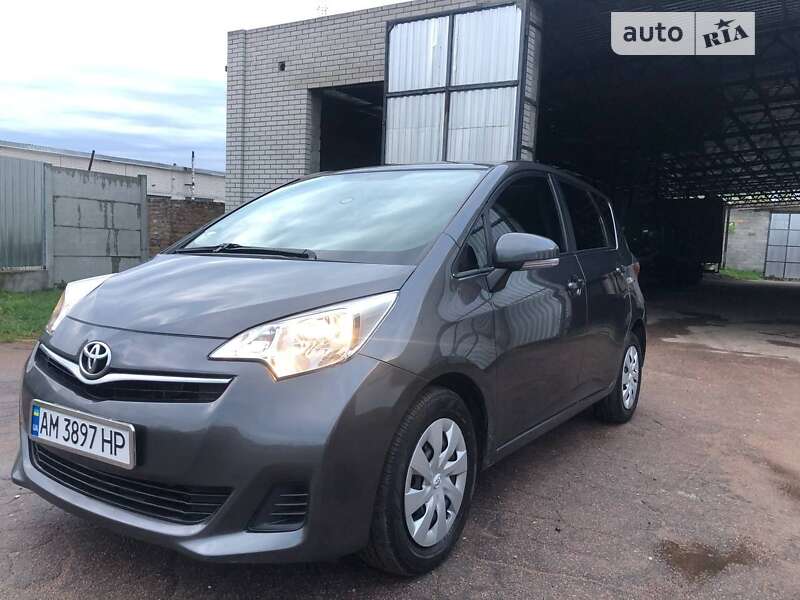 2011 toyota verso