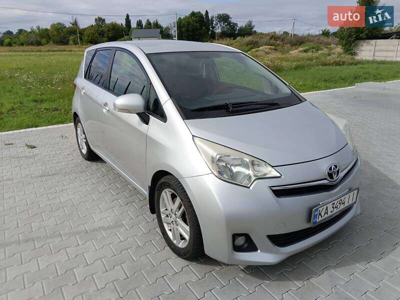 2011 toyota verso s
