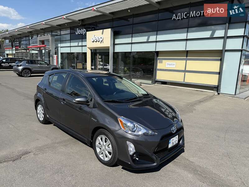 2017 toyota prius c