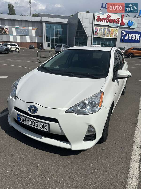 2012 toyota prius