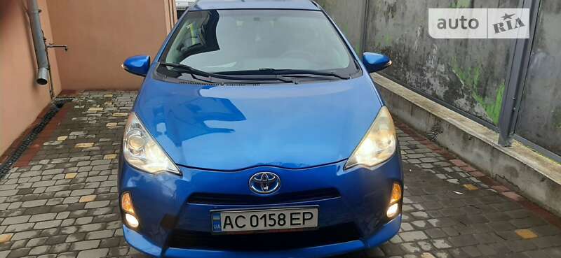 2012 toyota prius