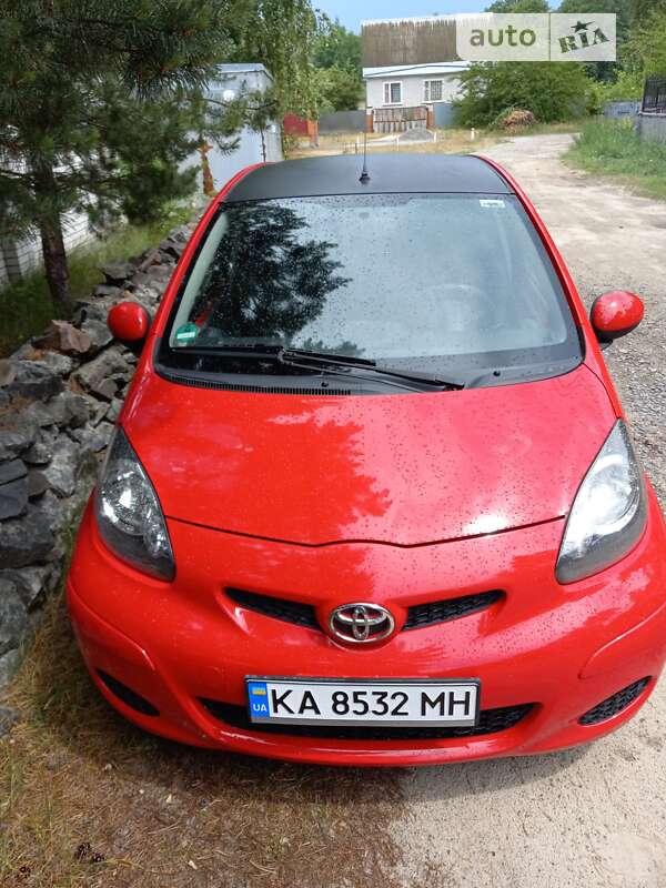 2010 toyota aygo
